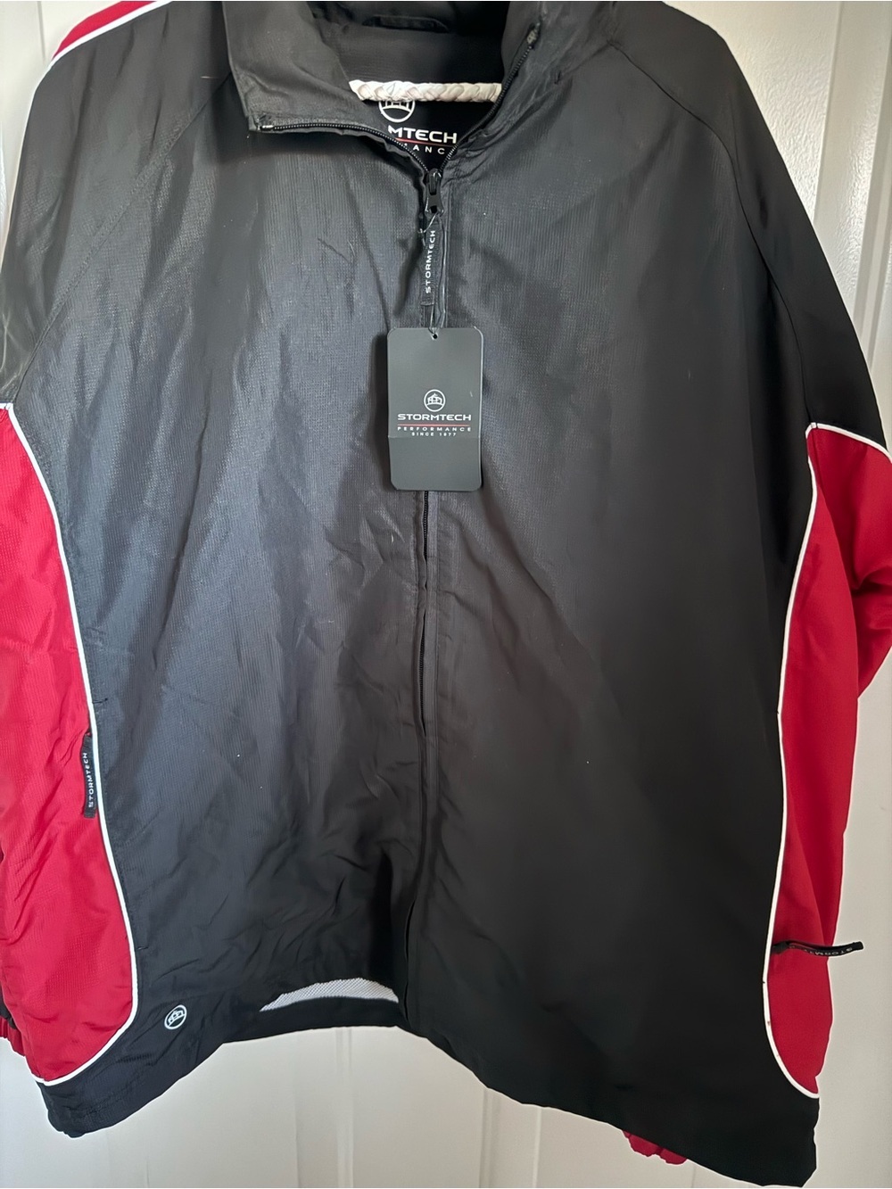 NWT-Men's Stormtech Performance Black Red Twill Jacket Windbreaker XL Coat